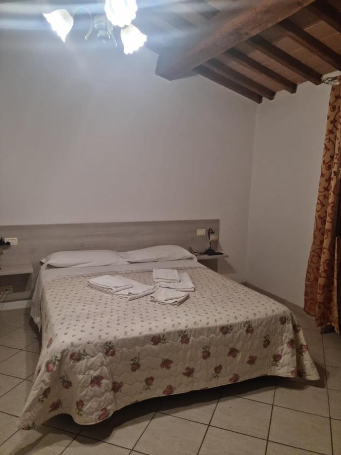 Hostal Il Vignale Massa Martana Exterior foto