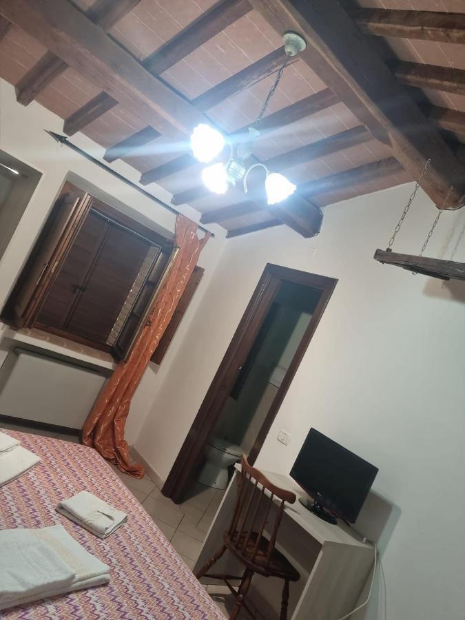 Hostal Il Vignale Massa Martana Exterior foto