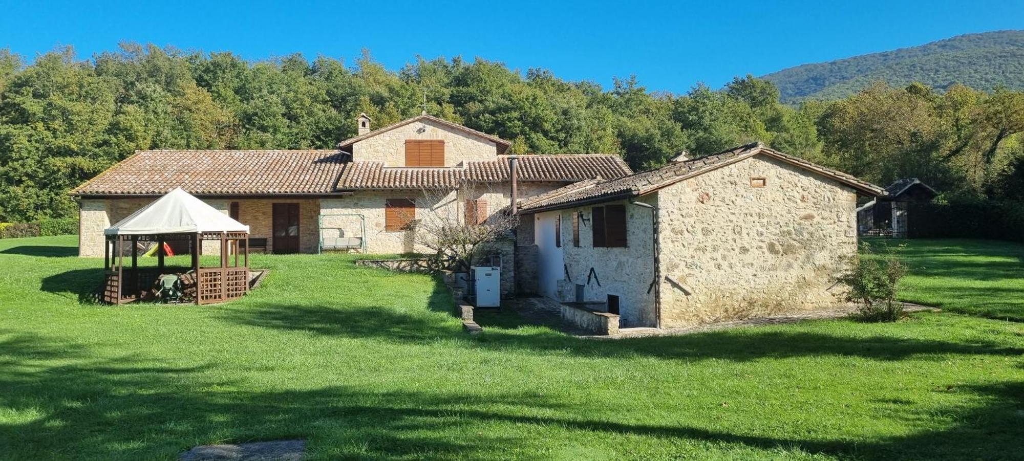 Hostal Il Vignale Massa Martana Exterior foto