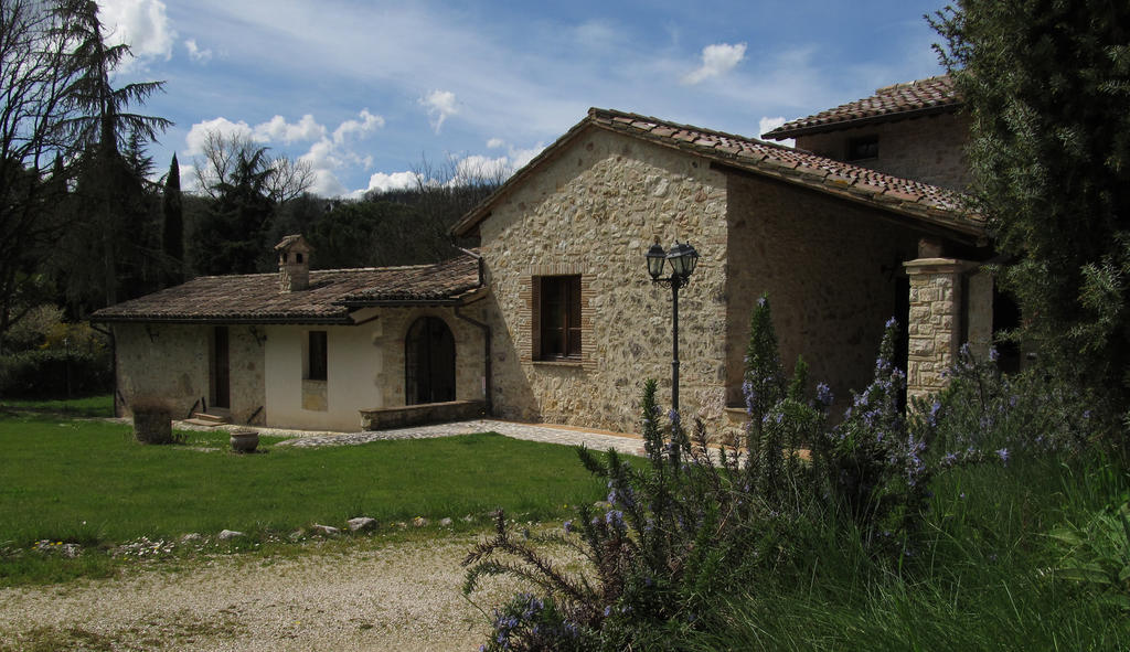 Hostal Il Vignale Massa Martana Exterior foto